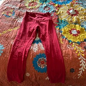 Red Lulu Align leggings